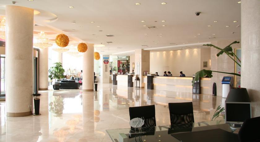 Sophia International Hotel Qingdao Exterior foto
